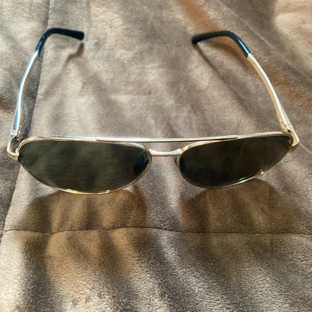 Merrys, design in Italy, pretty and comfy, aviator style, sunglasses.